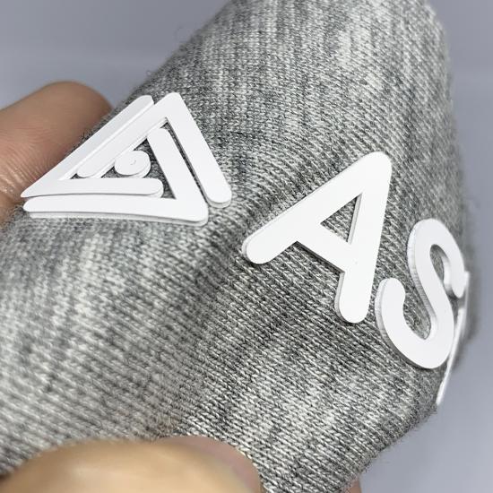 Étiquette de transfert de chaleur en silicone 3D pour vêtement